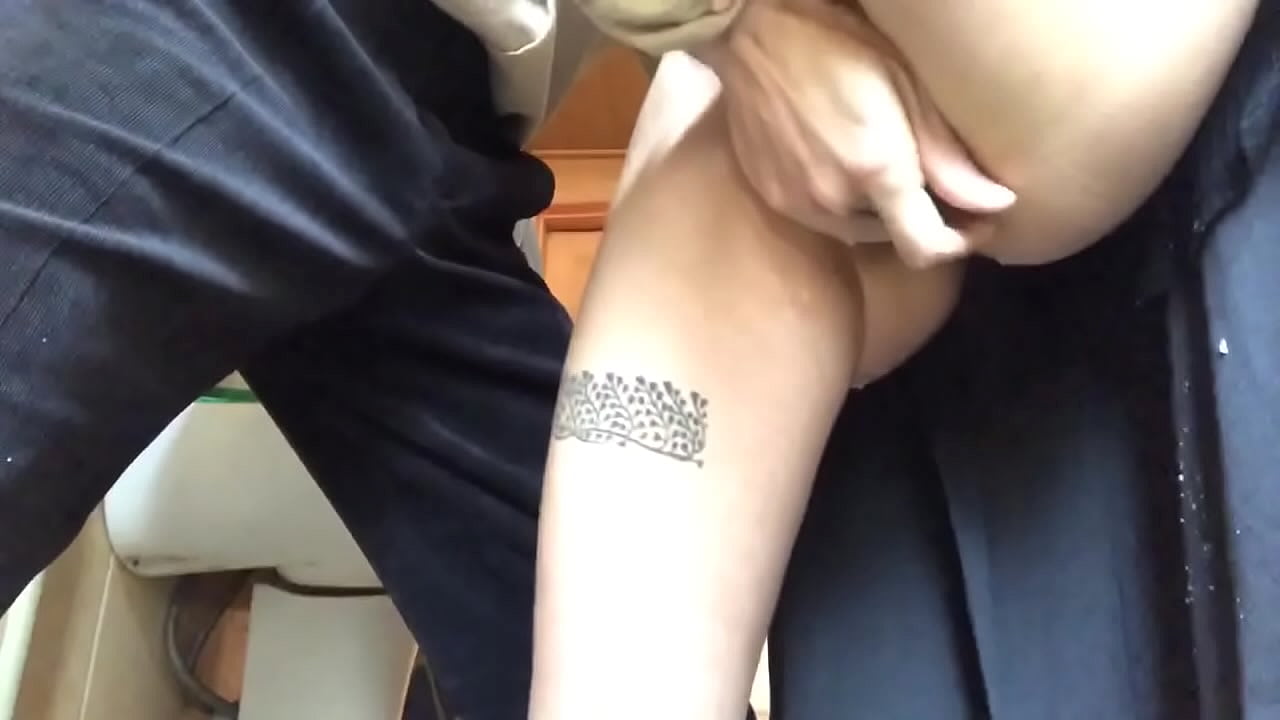 Ku dhex gal musqusha dugsiga, kacsi xun oo dhab ah - macalinkaygu wuu sameeyay intii karaankiisa ah